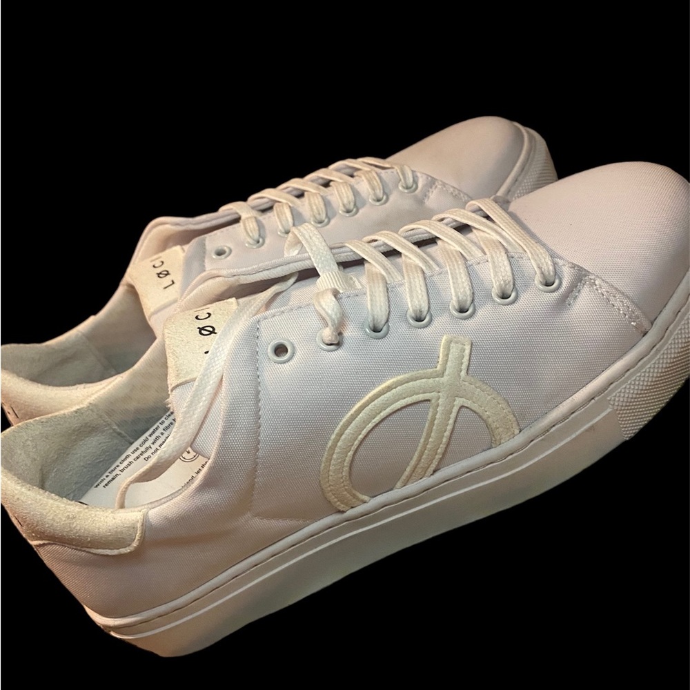 LØCI white sneakers (NEW) size 40